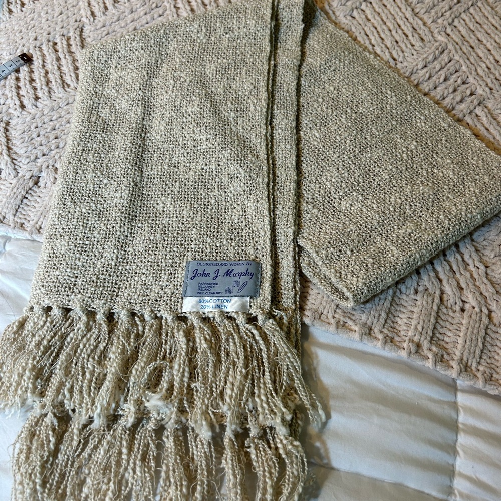 John J. Murphy Beige Linen Blend Fringed Scarf 🆕 - Picture 2 of 7